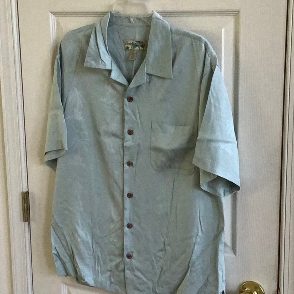 Havana Jacks Cafe men’s button shirt Size Large